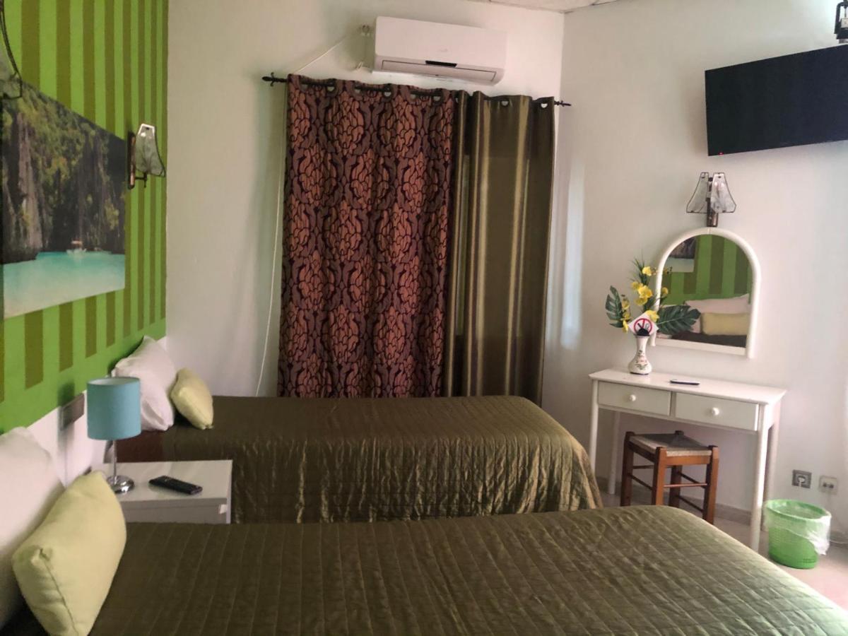 Apartamentos E Quartos Atalaia Sagres Exteriör bild