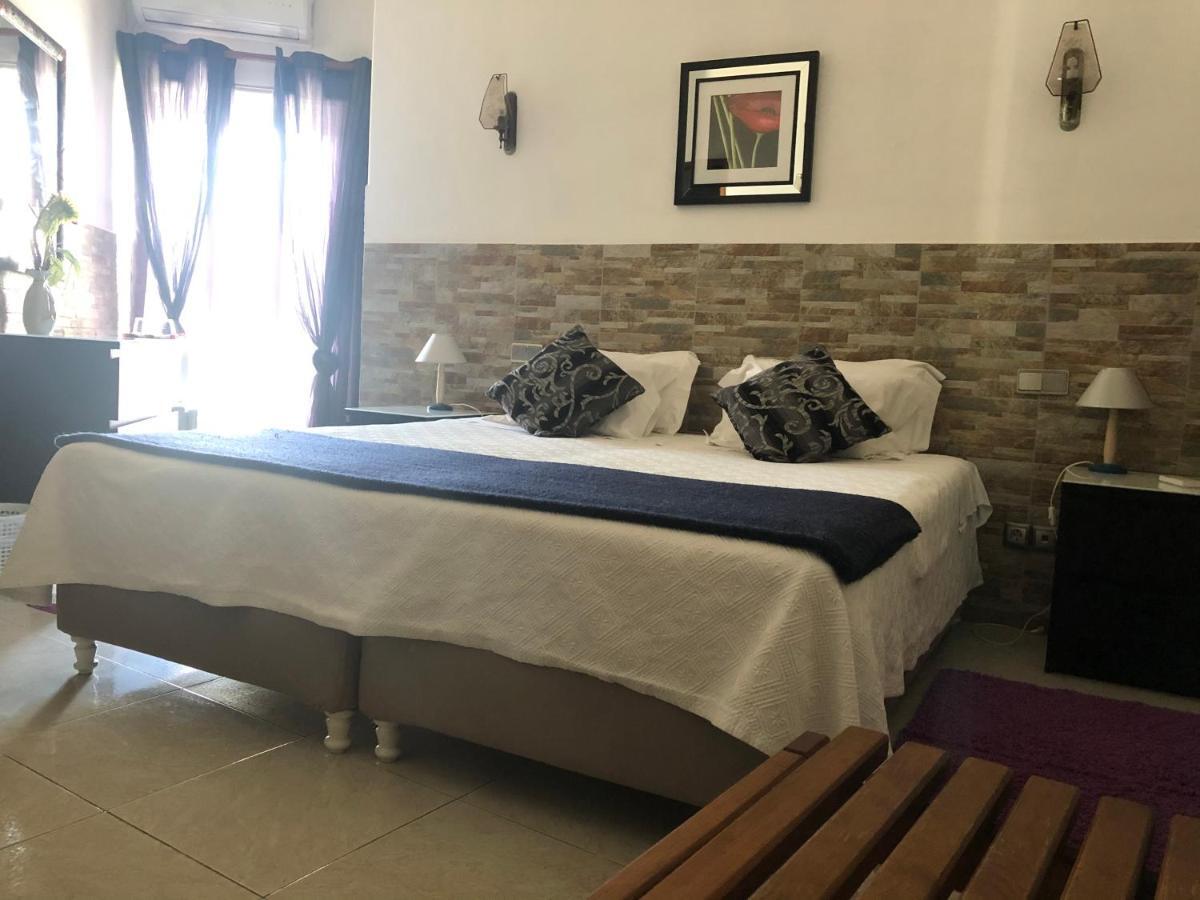 Apartamentos E Quartos Atalaia Sagres Exteriör bild